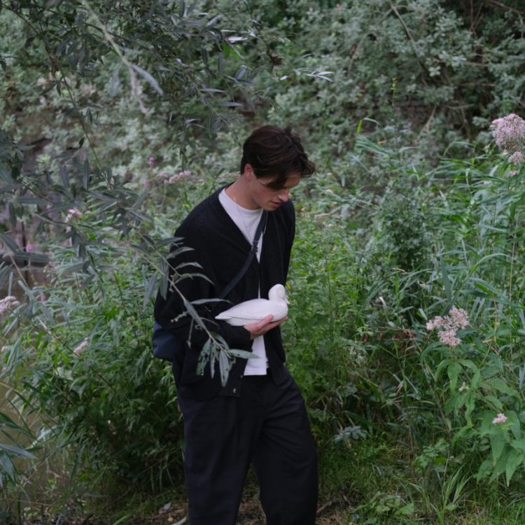 Portret van Jennifur tussen het groen