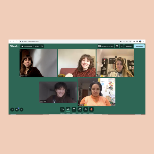 Groepsexpo De Tank Our language